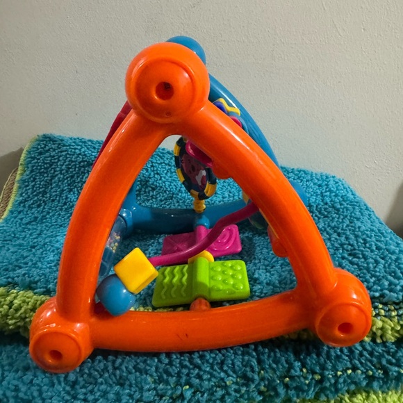 Colorful Interactive Activity Cube - Picture 4 of 6